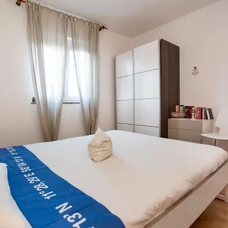 Leylandia House קאנפאנאר