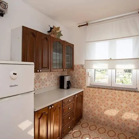 דירה Leylandia House
