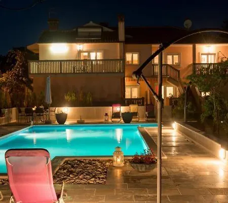 Apartment Leylandia