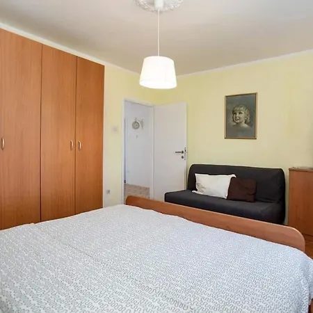 Apartment Leylandia