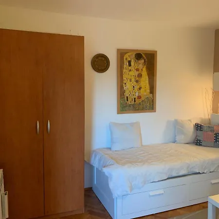 Leylandia Apartment