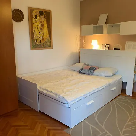 Apartment Leylandia