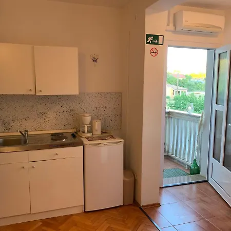 Apartment Leylandia