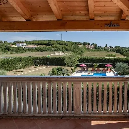 Apartment Leylandia
